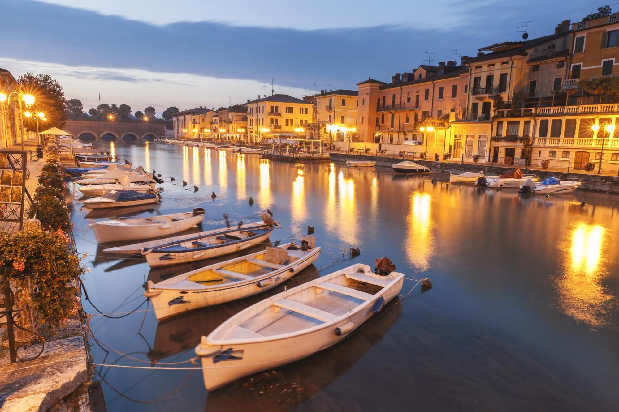Appartamento Di Tommaso - Happy Rentals Desenzano del Garda Buitenkant foto